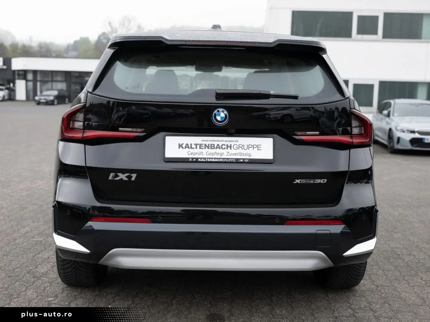 BMW iX1 xDrive 30 X-Line HUD 360  LED NAVI H K SHZ
