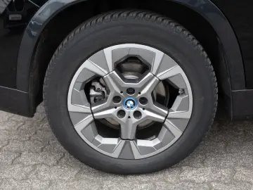 BMW iX1 xDrive 30 X-Line HUD 360  LED NAVI H K SHZ