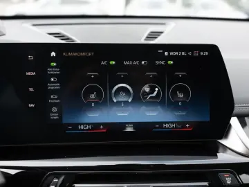 BMW iX1 xDrive 30 X-Line HUD 360  LED NAVI H K SHZ