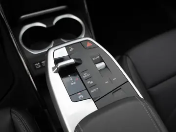 BMW iX1 xDrive 30 X-Line HUD 360  LED NAVI H K SHZ