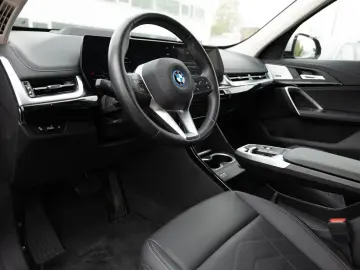 BMW iX1 xDrive 30 X-Line HUD 360  LED NAVI H K SHZ