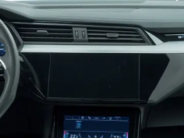 AUDI Q8 e-tron 50 QUA S-LINE ACC HUD LANE RFK MATRIX