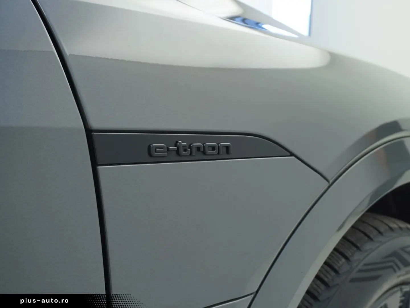 AUDI Q8 e-tron 50 QUA S-LINE ACC HUD LANE RFK MATRIX