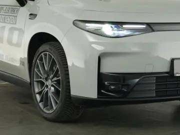 LEAPMOTOR C10 DESIGN 69 9 kWh NAVI 360 KAMERA PANORAMADACH