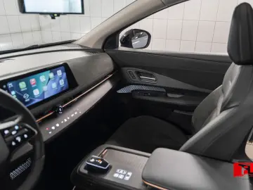NISSAN Ariya Evolve Pack 87 kWH 20  Bose® HUD Pano...