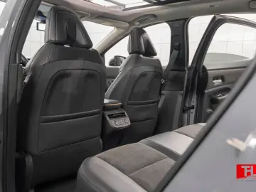 NISSAN Ariya Evolve Pack 87 kWH 20  Bose® HUD Pano...