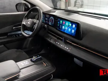 NISSAN Ariya Evolve Pack 87 kWH 20  Bose® HUD Pano...