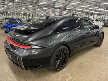 HYUNDAI IONIQ 6 First Edition 4WD 77 4 kWh 360  BOSE
