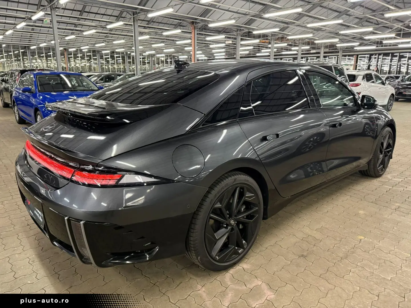 HYUNDAI IONIQ 6 First Edition 4WD 77 4 kWh 360  BOSE