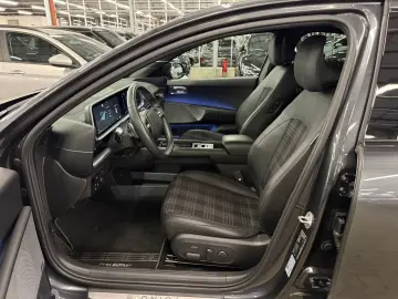 HYUNDAI IONIQ 6 First Edition 4WD 77 4 kWh 360  BOSE