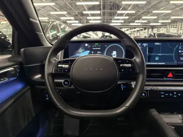 HYUNDAI IONIQ 6 First Edition 4WD 77 4 kWh 360  BOSE