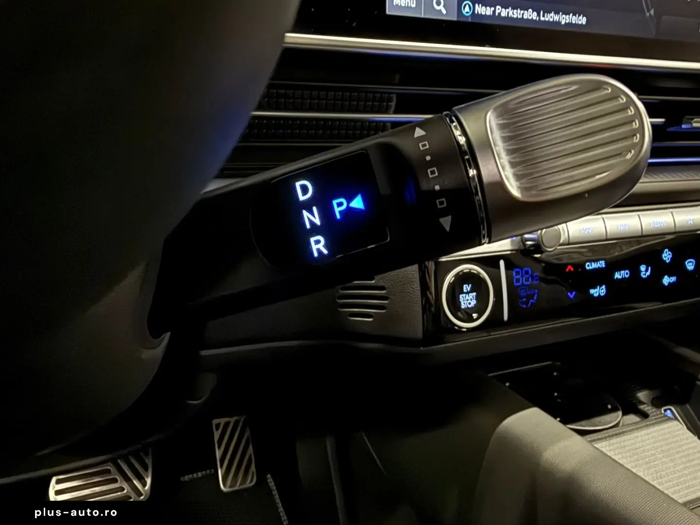 HYUNDAI IONIQ 6 First Edition 4WD 77 4 kWh 360  BOSE