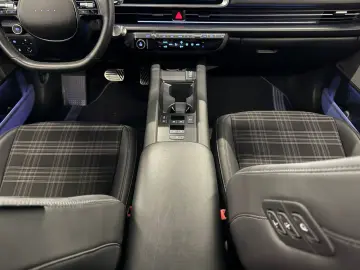 HYUNDAI IONIQ 6 First Edition 4WD 77 4 kWh 360  BOSE