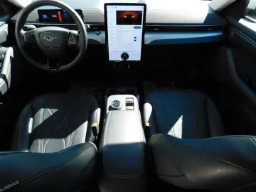 FORD MUSTANG MACH-E 360 Kamera iACC BLIS Sync4 LED