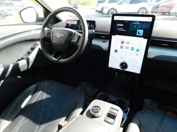 FORD MUSTANG MACH-E 360 Kamera iACC BLIS Sync4 LED