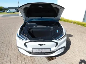 FORD MUSTANG MACH-E 360 Kamera iACC BLIS Sync4 LED