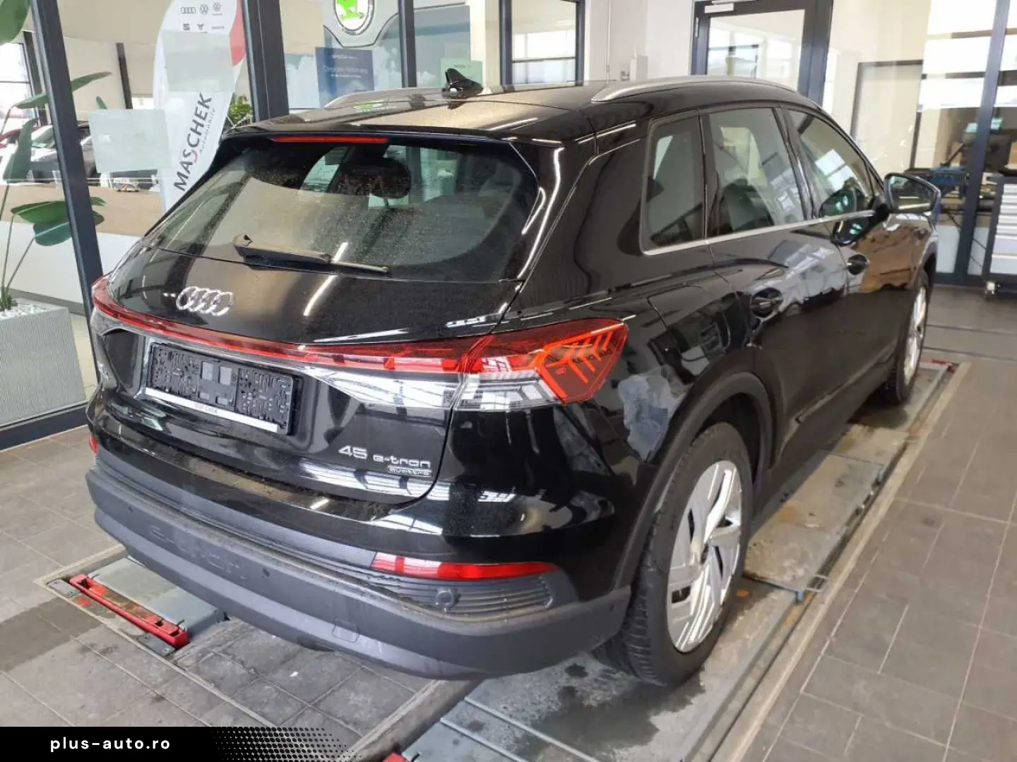 AUDI Q4 e-tron S line 45 quat ACC Wärmep Parkassist S