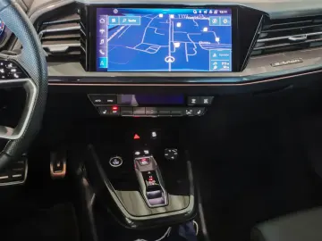 AUDI Q4 e-tron 40 2x S line Leder Matrix Nav RüKa 20