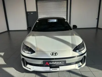 HYUNDAI IONIQ 6 First Edition 4WD 77 4 kWh BOSE ACC LED
