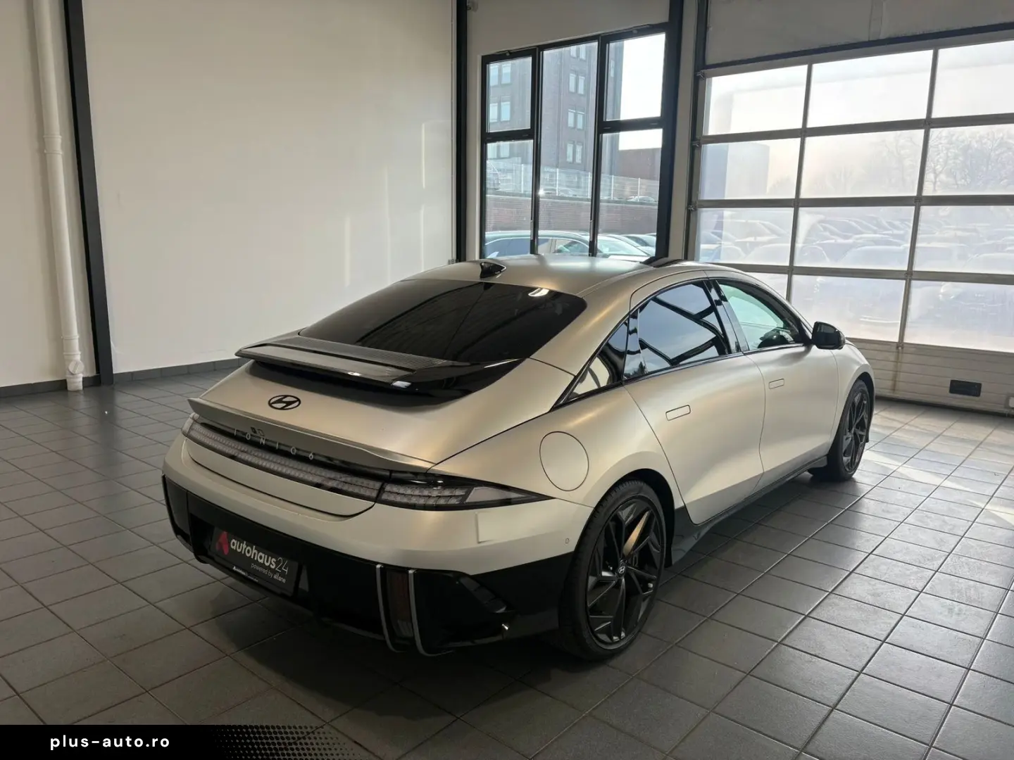 HYUNDAI IONIQ 6 First Edition 4WD 77 4 kWh BOSE ACC LED