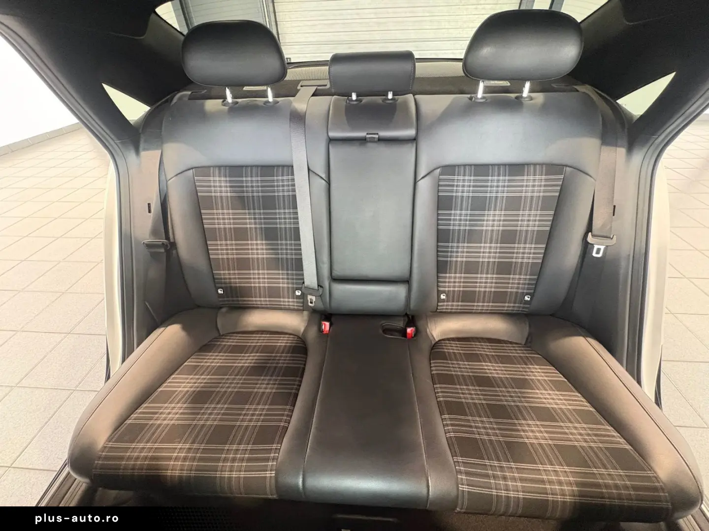 HYUNDAI IONIQ 6 First Edition 4WD 77 4 kWh BOSE ACC LED