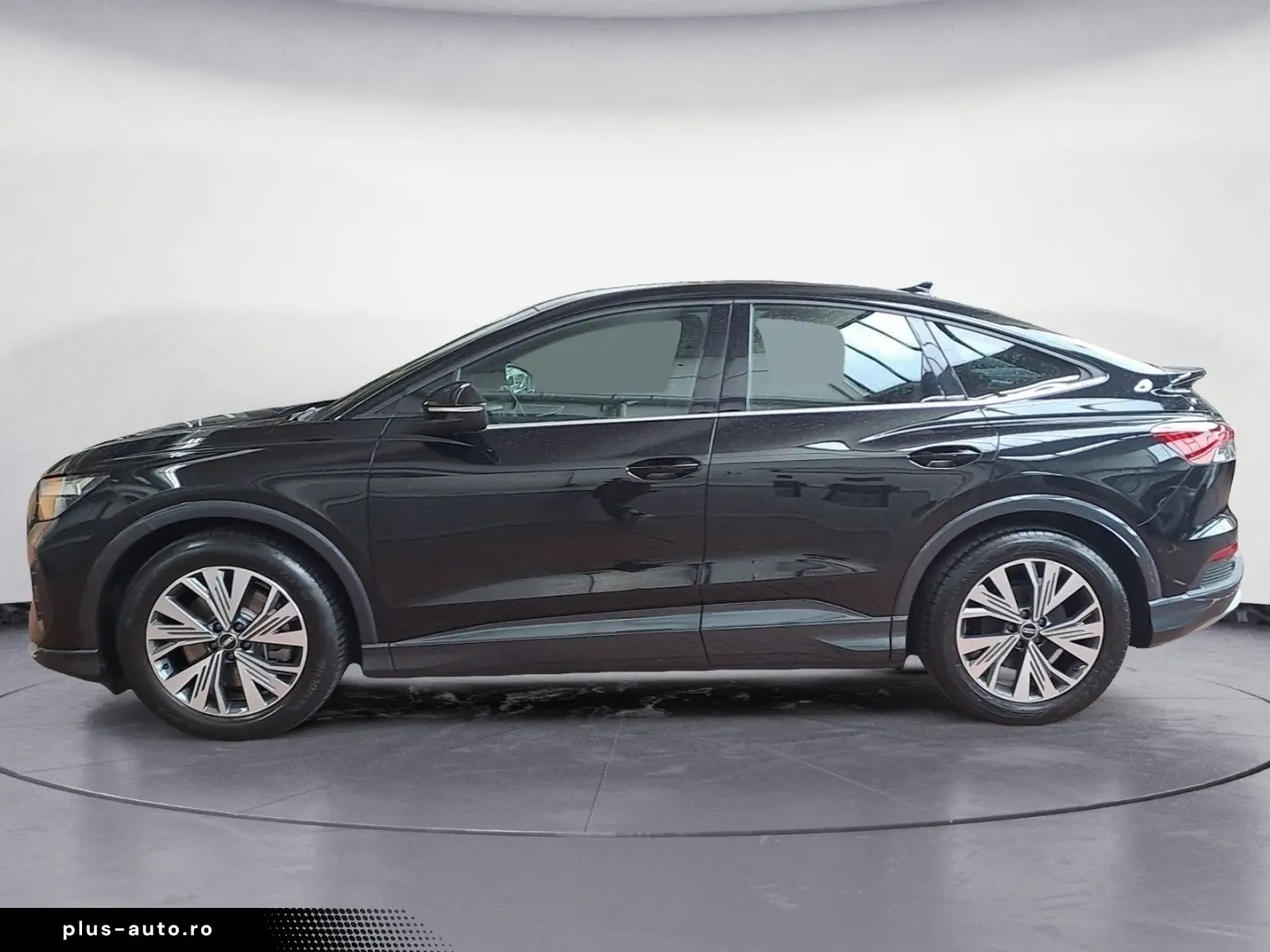 AUDI Q4 Sportback 40 e-tron  PANO TEMPOMAT SOUND-SYST