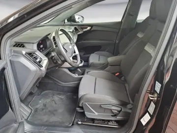 AUDI Q4 Sportback 40 e-tron  PANO TEMPOMAT SOUND-SYST