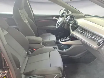 AUDI Q4 Sportback 40 e-tron  PANO TEMPOMAT SOUND-SYST