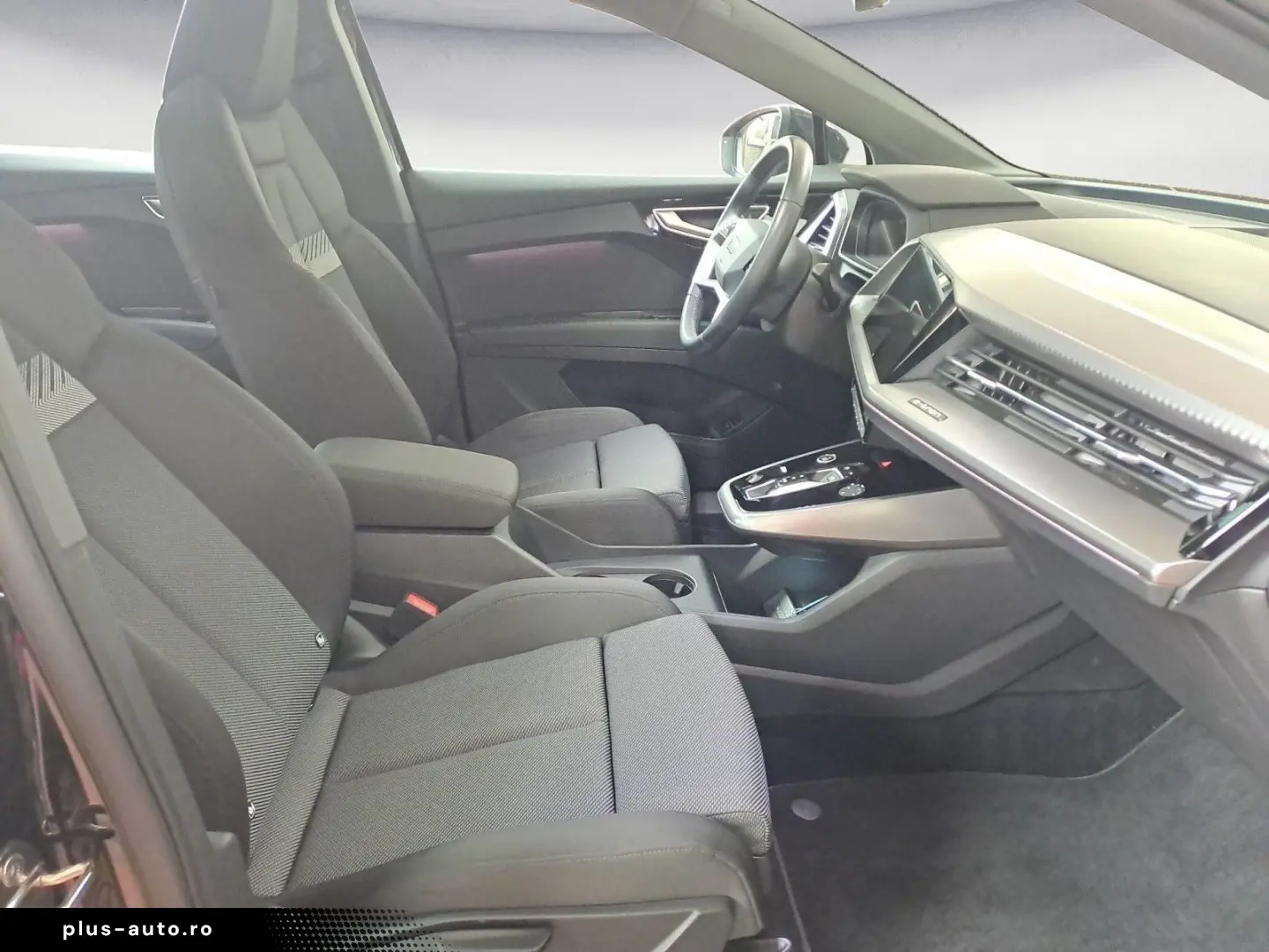 AUDI Q4 Sportback 40 e-tron  PANO TEMPOMAT SOUND-SYST