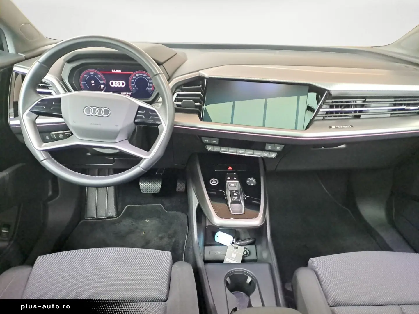 AUDI Q4 Sportback 40 e-tron  PANO TEMPOMAT SOUND-SYST