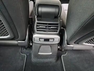 AUDI Q4 Sportback 40 e-tron  PANO TEMPOMAT SOUND-SYST