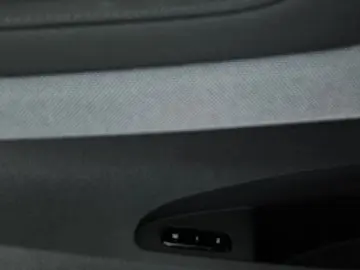POLESTAR 2 Pilot LED SH 360  Park ACC Spur Tot AHK DAB