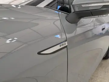 VW ID.5 Pro Performance 82kWh LED Navi ACC SHZ LHZ