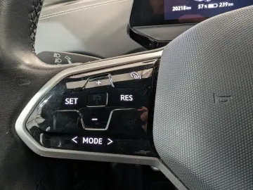 VW ID.5 Pro Performance 82kWh LED Navi ACC SHZ LHZ