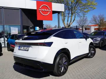 NISSAN Ariya Advance 63kWh PANORAMA BOSE HEAD UP
