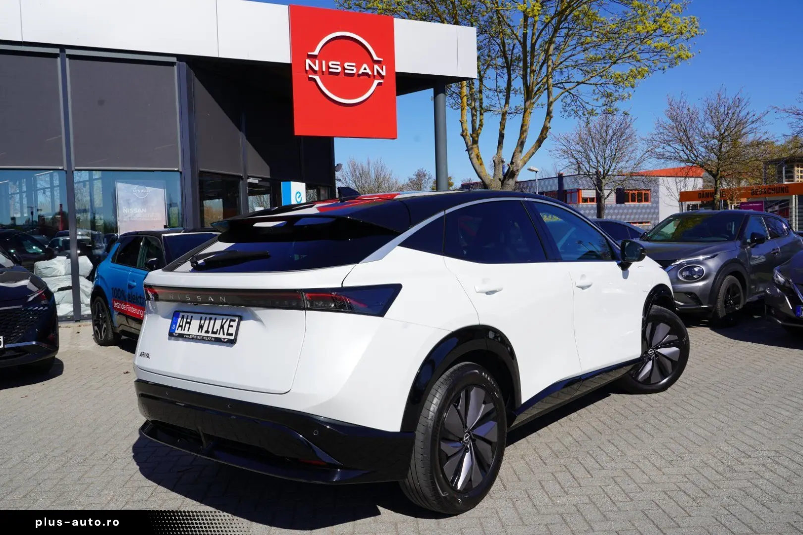 NISSAN Ariya Advance 63kWh PANORAMA BOSE HEAD UP