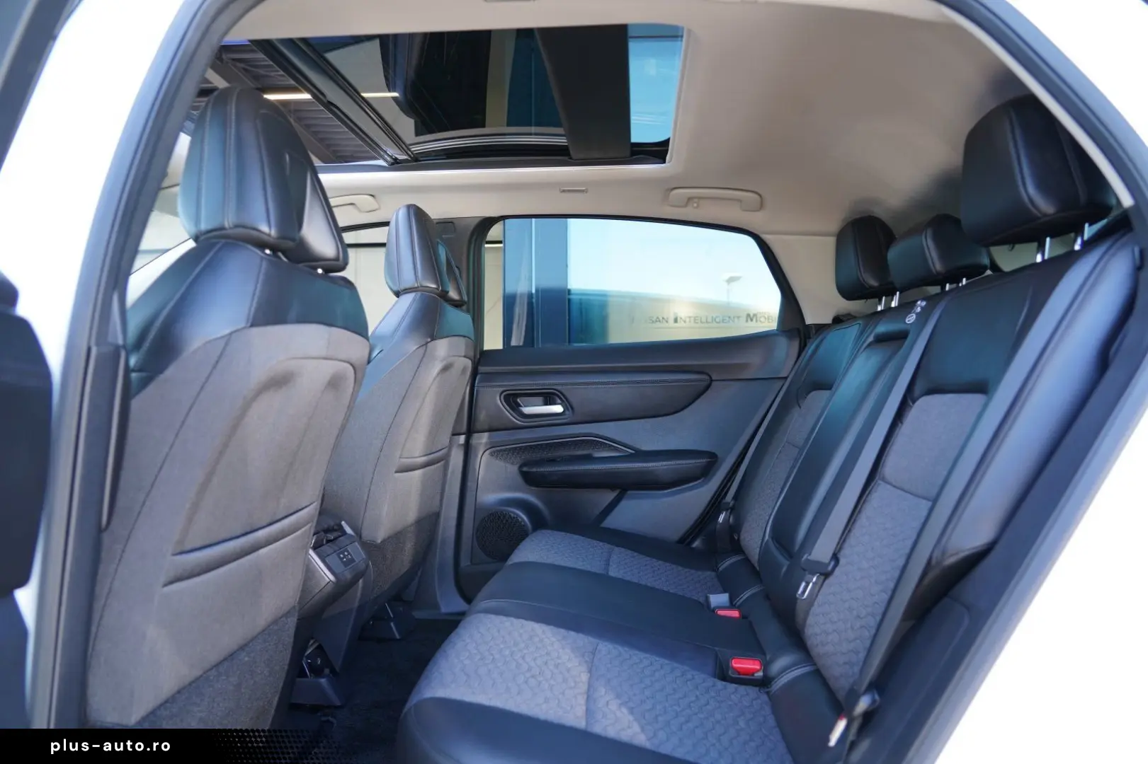 NISSAN Ariya Advance 63kWh PANORAMA BOSE HEAD UP