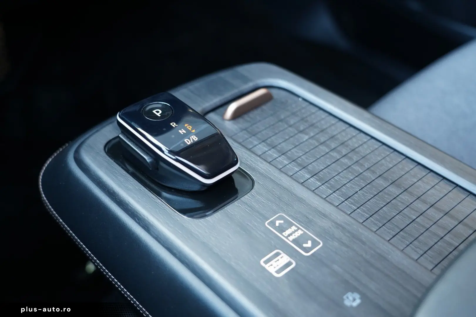 NISSAN Ariya Advance 63kWh PANORAMA BOSE HEAD UP