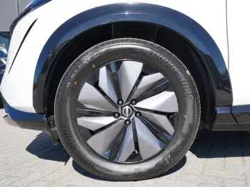 NISSAN Ariya Advance 63kWh PANORAMA BOSE HEAD UP