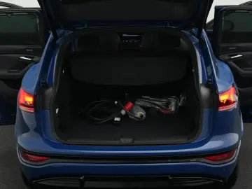 AUDI SQ6 e-tron quattro  PANO AHK MATRIX ACC