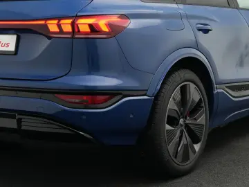 AUDI SQ6 e-tron quattro  PANO AHK MATRIX ACC