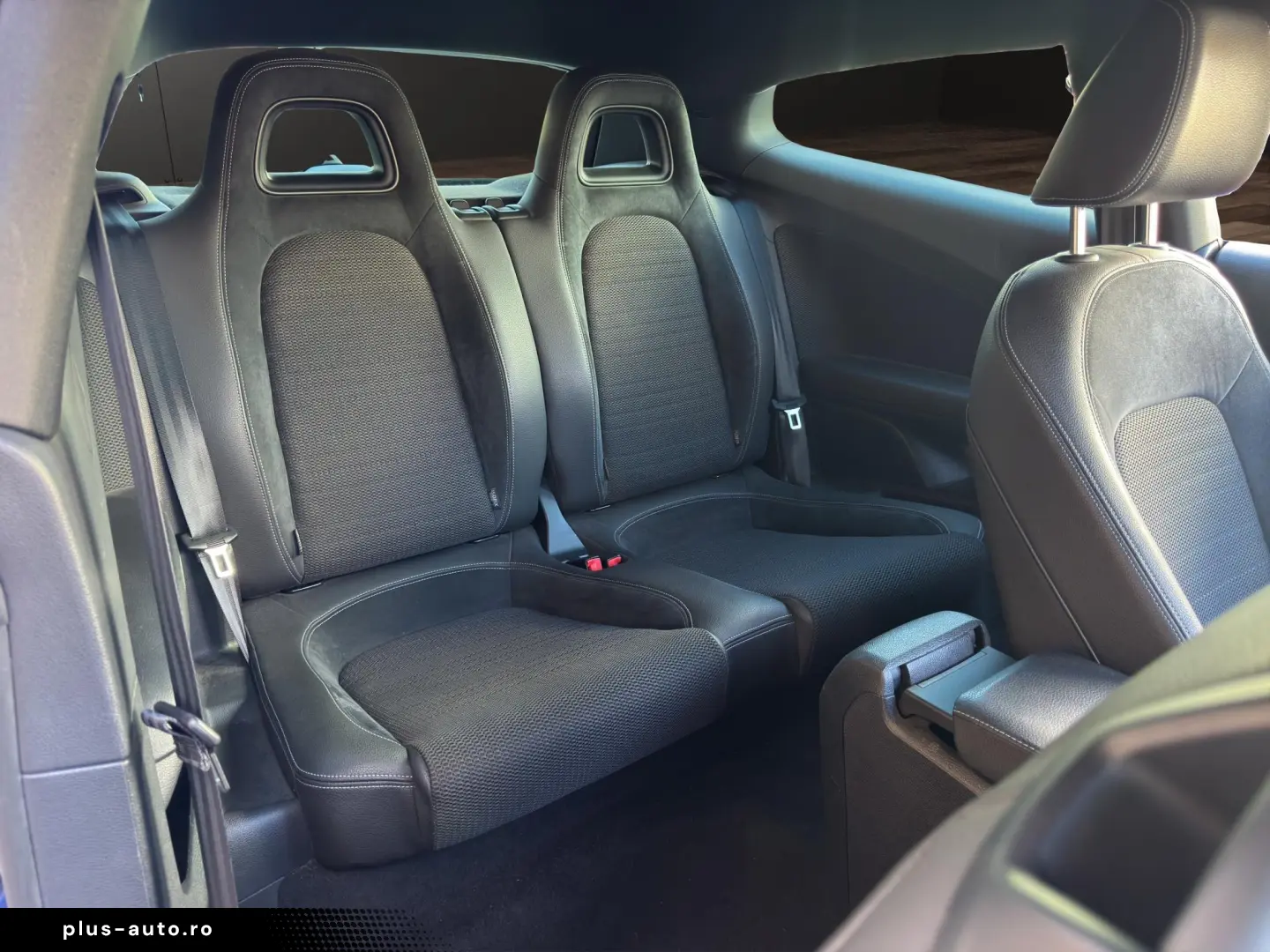 Volkswagen Scirocco 2.0 TDI DSG - Rate fara avans! Garantie!