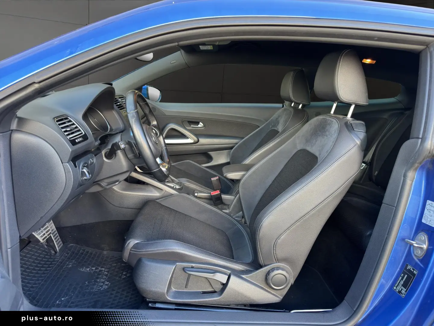 Volkswagen Scirocco 2.0 TDI DSG - Rate fara avans! Garantie!