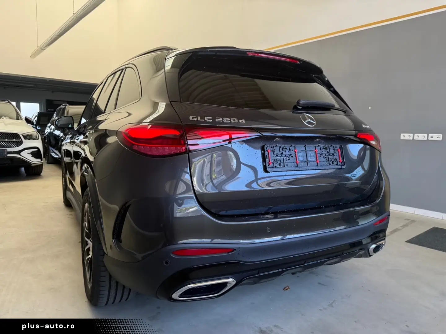 Mercedes-Benz GLC 220 d 4Matic Premium Plus AHK