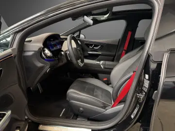 MERCEDES-BENZ EQE 300 AMG Hyperscreen Airmatic Pano &hellip;