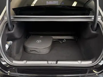 MERCEDES-BENZ EQE 300 AMG Hyperscreen Airmatic Pano &hellip;