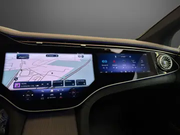 MERCEDES-BENZ EQE 300 AMG Hyperscreen Airmatic Pano &hellip;