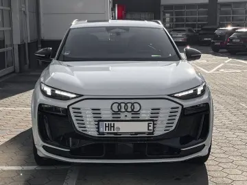 AUDI Q6 e-tron performance 225kW S line Pano LED Plus