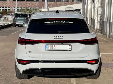 AUDI Q6 e-tron performance 225kW S line Pano LED Plus