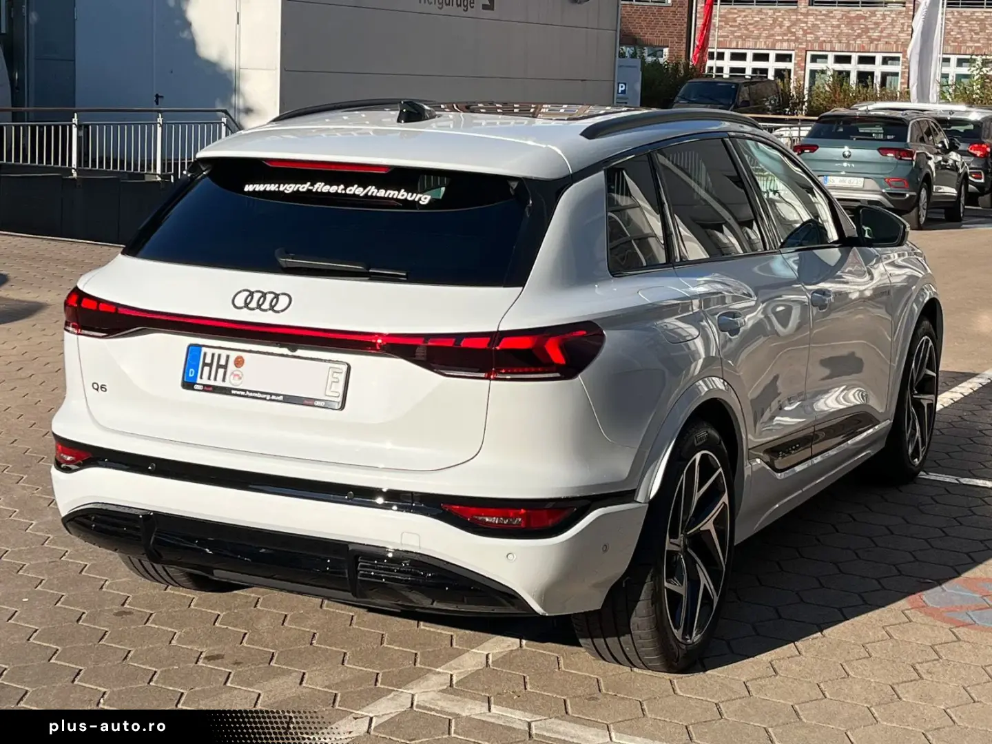 AUDI Q6 e-tron performance 225kW S line Pano LED Plus